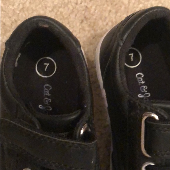 Toddlers Shoes - Picture 3 of 4